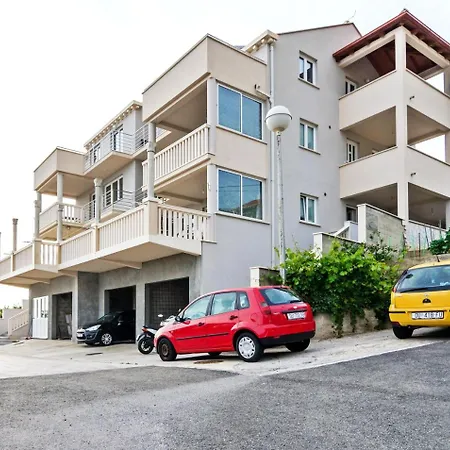 Dadic - Comfort One Bedroom With Terrace And Sea V... Apartment